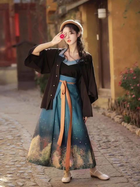8 Examples of Common Fabrics Used in Hanfu Making 18