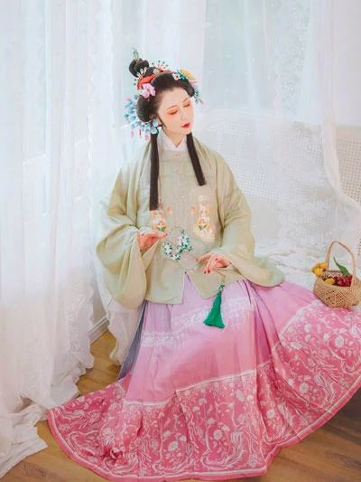Cute Hanfu Suitable for Those Who Like the Cat
