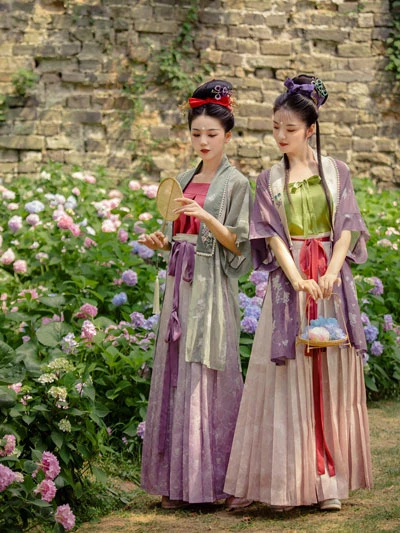 Let Lilac Purple Hanfu Romance Your 2021