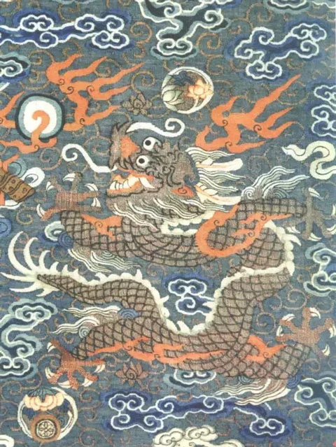 13 Traditional Chinese Dragon Patterns in Hanfu Clothing 15