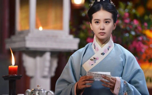 Changes in Ancient Chinese Women’s Hanfu Clothing 16