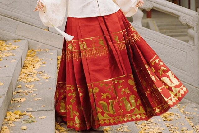 horse face skirt