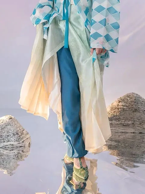 2 Best Matching inside the Hanfu Skirts 11