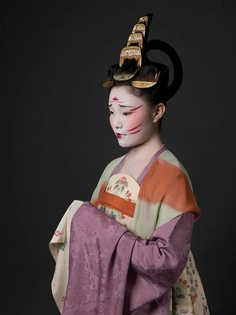 Fashion Secrets in Traditional Chinese Jewelry Boxes