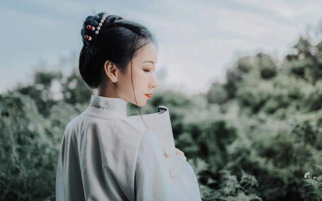 Hanfu: The Han Ethnic Dress That Has Become Fashionable