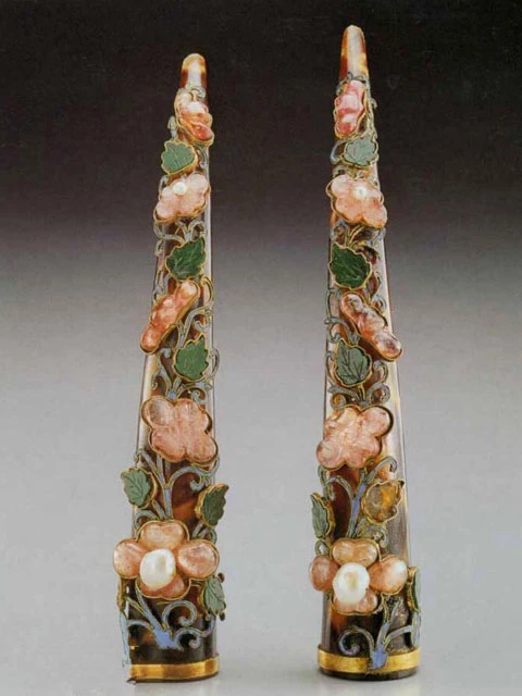 History and Type of Chinese Nail Guards
