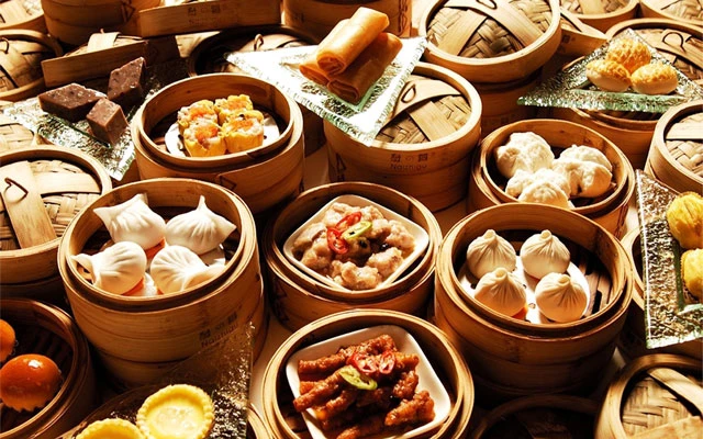 How to Eat in China: 5 Chinese Cuisine Tips for Gourmets