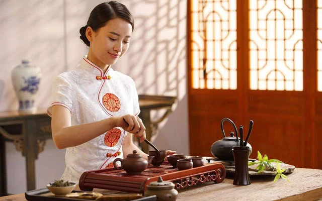 How to Eat in China: 5 Chinese Cuisine Tips for Gourmets
