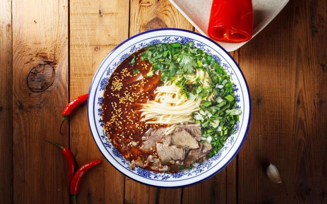 How to Eat in China: 5 Chinese Cuisine Tips for Gourmets