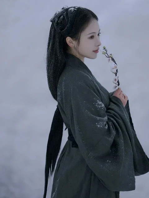 [Interview] How to Become a Hanfu Model