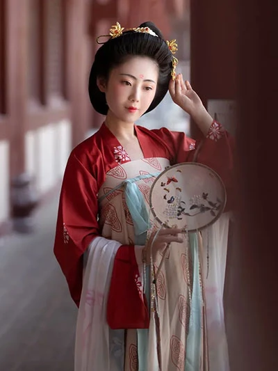 Exquisite Restored Hanfu from the Ancient Painting 12