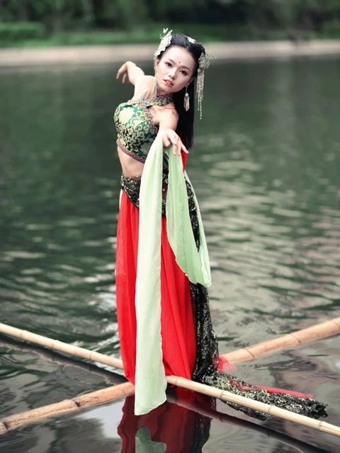 Yang Liu: Achieving Dance Dreams with Bamboo 11