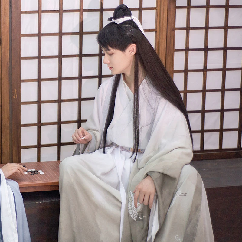 Elegant Hanfu – Traditional Chinese Costume 2