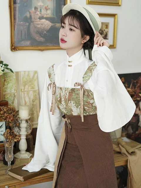 How to Match Hanfu Outfits for the Workday