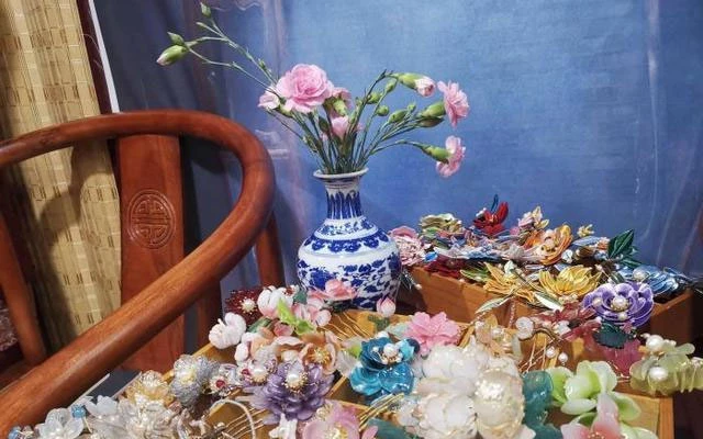 Shu Qiuhong - Turning a Love of Hanfu Into a Career