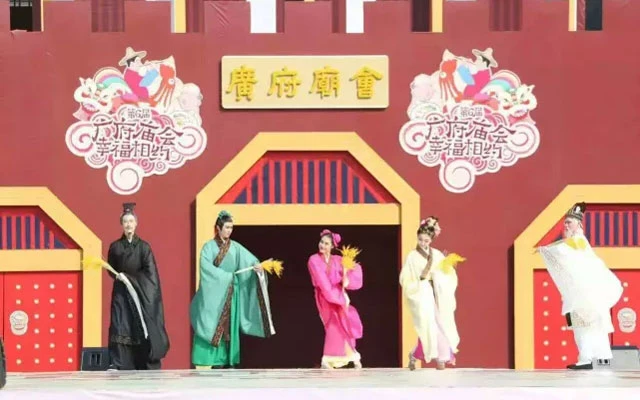 What is Professional Hanfu Stylist - A New Hanfu Career 14