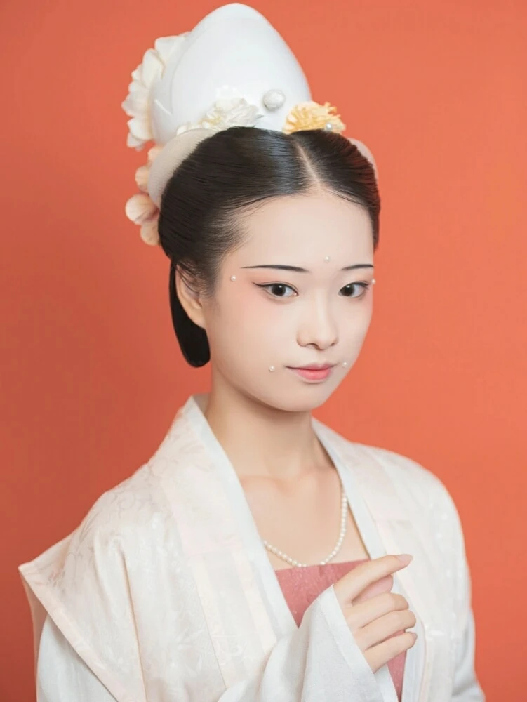 Elizabeth — Community Archive 9