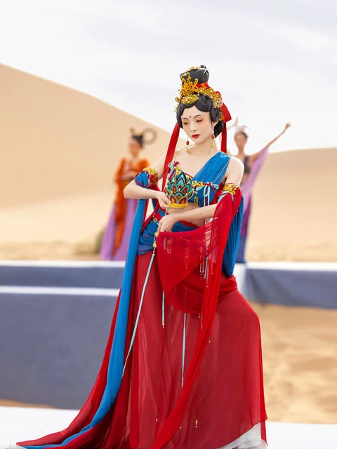 Dunhuang Style Costume Show in the Desert Grand Opening 5