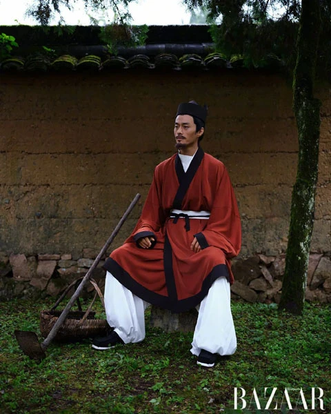 Supermodel Hanfu Cover Photo in Harper's BAZAAR