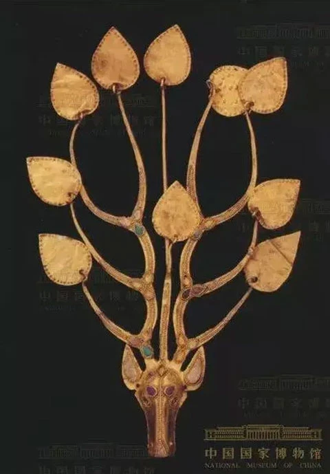 Top 10 Most Popular Traditional Accessories in History