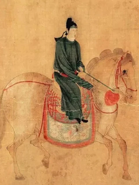 Top 10 Most Popular Traditional Accessories in History