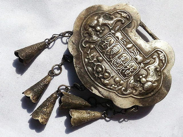 Top 10 Most Popular Traditional Accessories in History