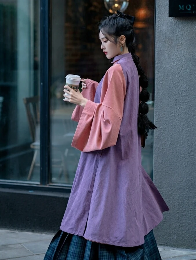 Taking Pictures of Ming Style Hanfu in the Forbidden City 26