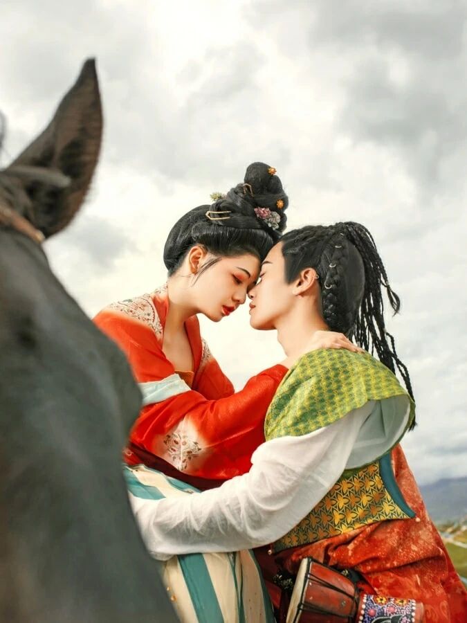 Taking Pictures of Ming Style Hanfu in the Forbidden City 28