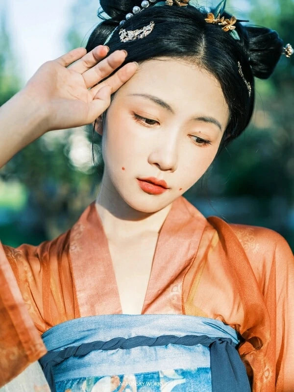 Taking Pictures of Ming Style Hanfu in the Forbidden City 37