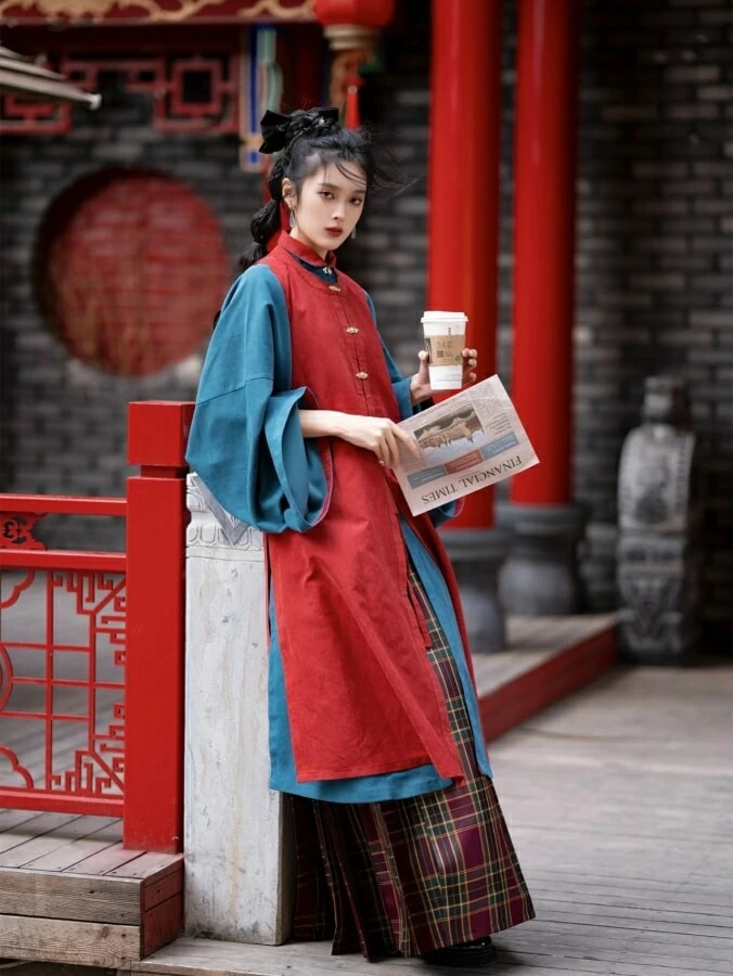 Taking Pictures of Ming Style Hanfu in the Forbidden City 20