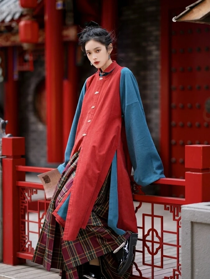 Taking Pictures of Ming Style Hanfu in the Forbidden City 18