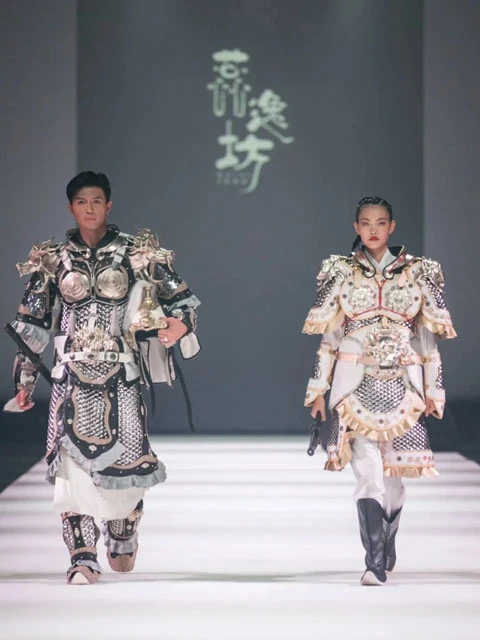 Chinoiserie in Shanghai Fashion Week Spring/Summer 2022