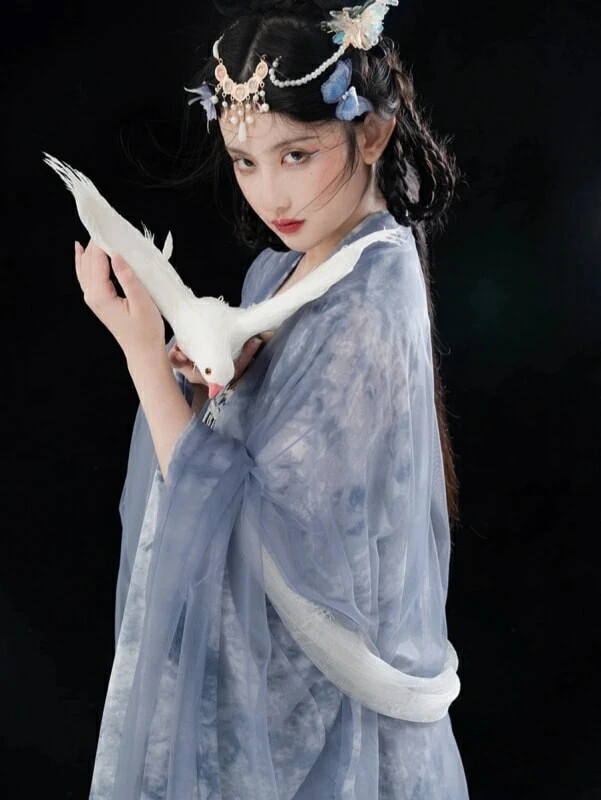 Taking Pictures of Ming Style Hanfu in the Forbidden City 61