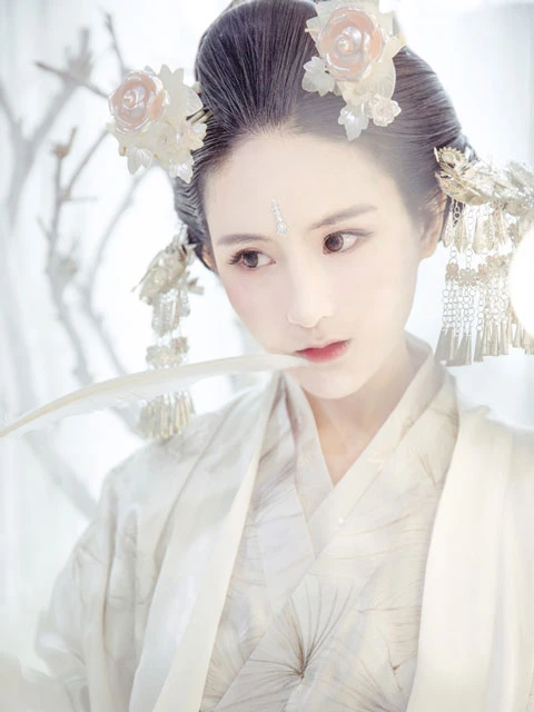 Dang Xiao Shi｜Tell the World How Beautiful Hanfu Are With the Camera