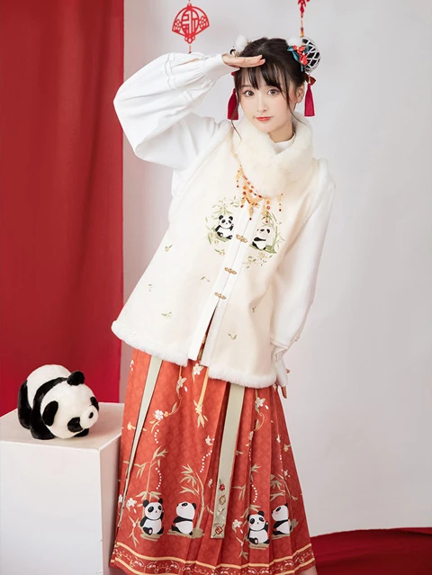 Winter Hanfu Outfit Ideas Without Looking Bulky