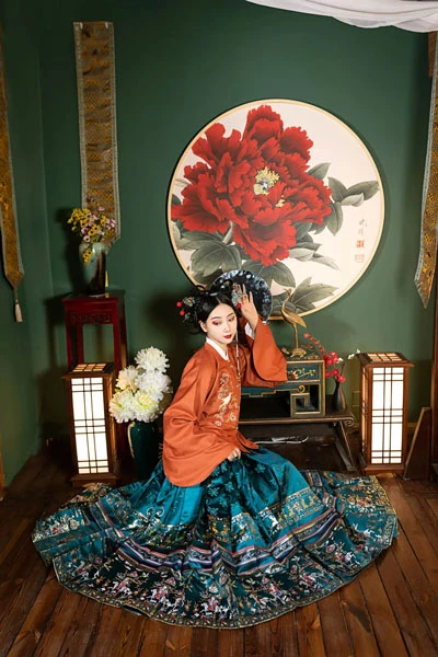 3 Colorful Winter Hanfu Wearing Styling for You