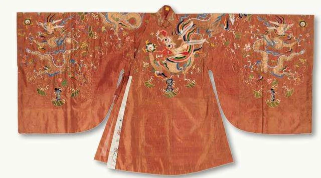 Are the Beijing Opera Costume the Same to Hanfu Costume? 1