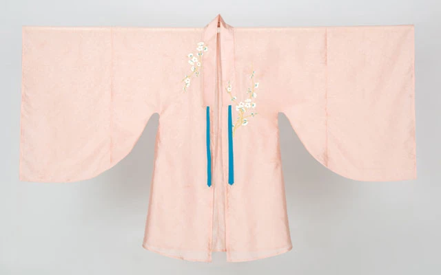 Are the Beijing Opera Costume the Same to Hanfu Costume? 7