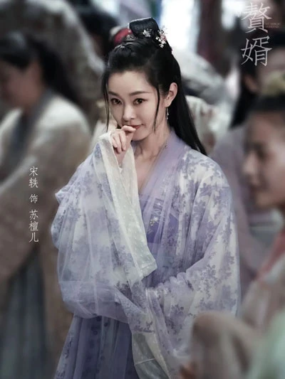Song Yi Surprised Everyone Again! With Her Stunning Ancient Costume Look 15