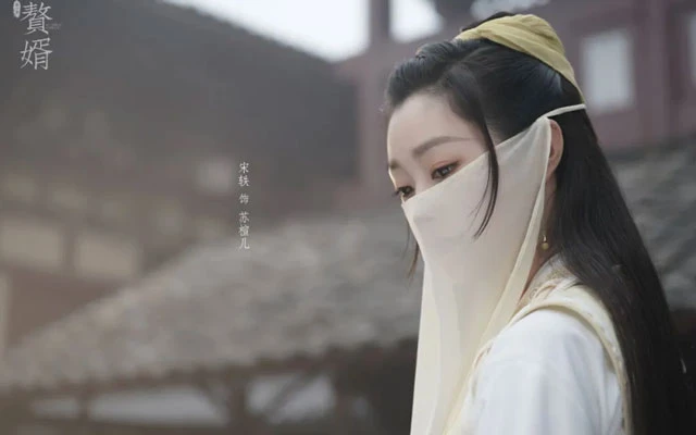 Song Yi Surprised Everyone Again! With Her Stunning Ancient Costume Look 16