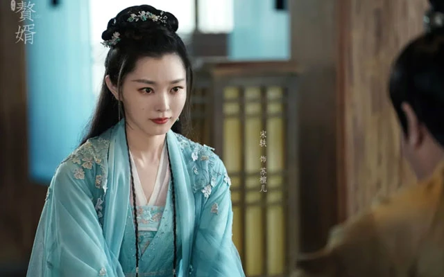 Song Yi Surprised Everyone Again! With Her Stunning Ancient Costume Look 18