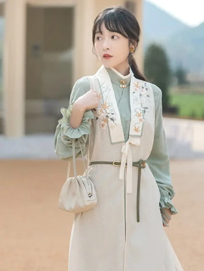 18 Latest Spring Chinese Outfits for Women 2022 32