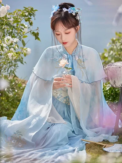 18 Latest Spring Chinese Outfits for Women 2022 36