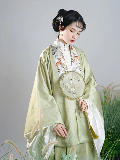 18 Latest Spring Chinese Outfits for Women 2022 14