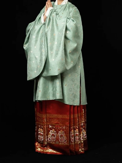 18 Latest Spring Chinese Outfits for Women 2022 7