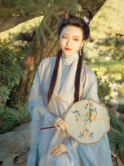 18 Latest Spring Chinese Outfits for Women 2022 12