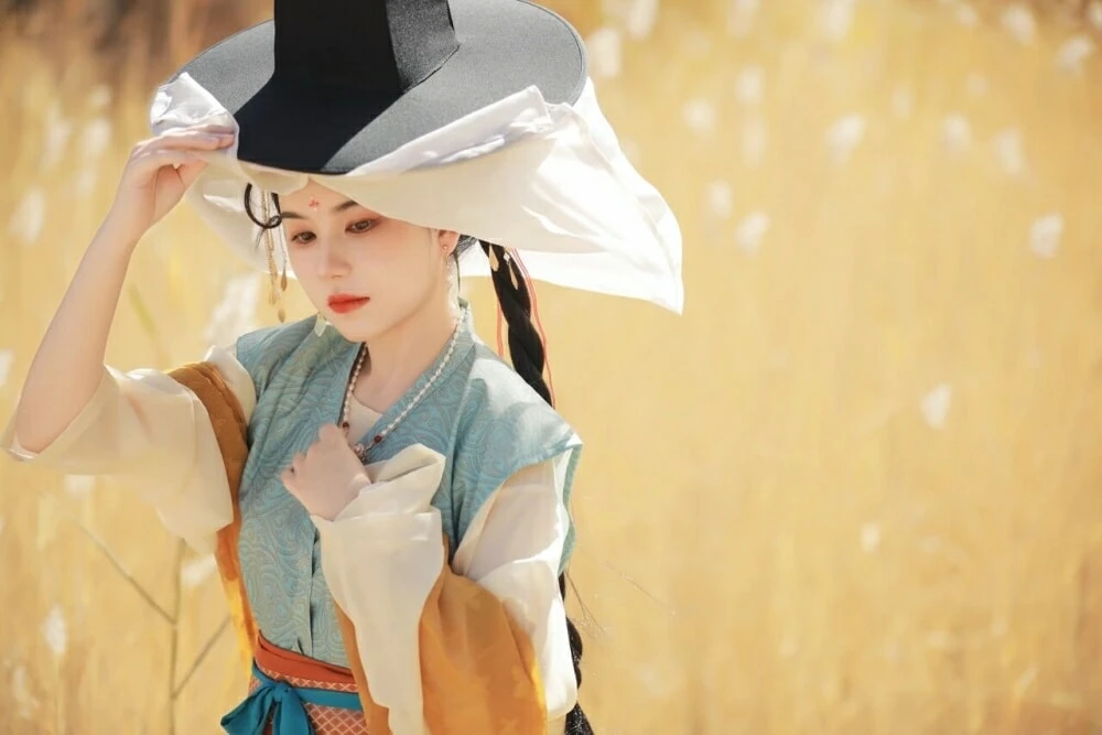 Ling — Community Archive 726
