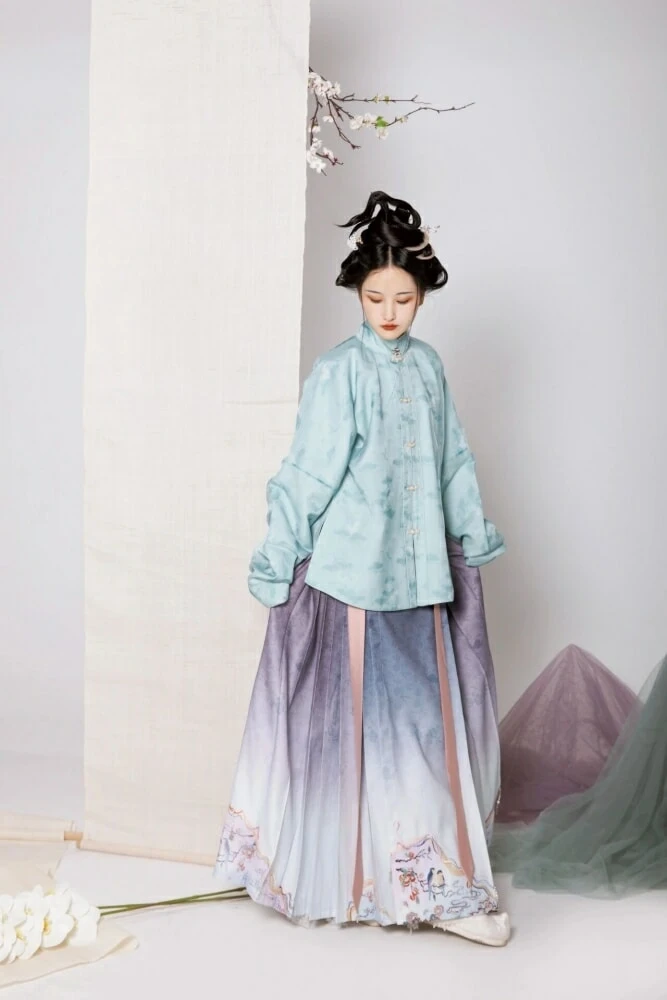 Taking Pictures of Ming Style Hanfu in the Forbidden City 190