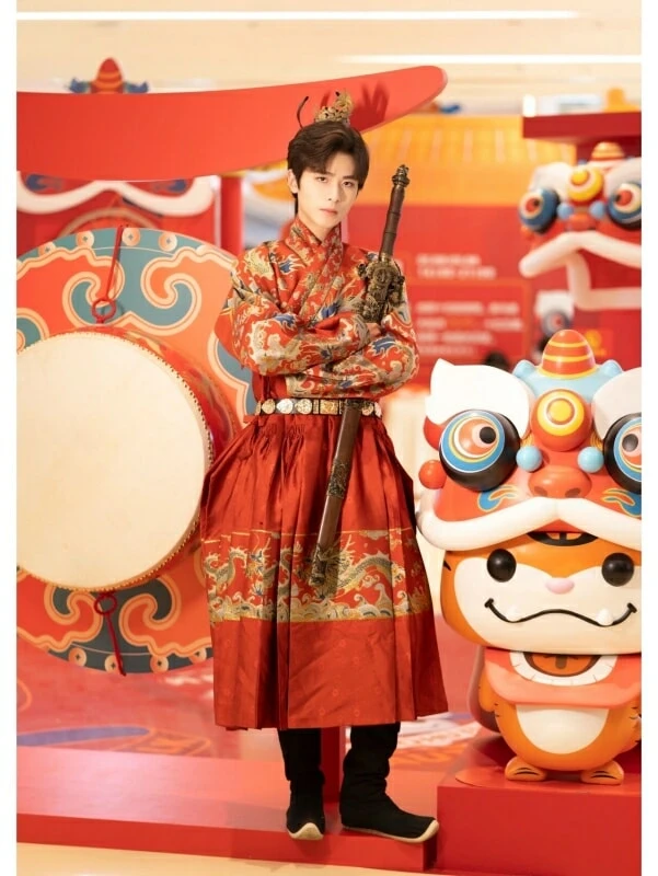 Taking Pictures of Ming Style Hanfu in the Forbidden City 206