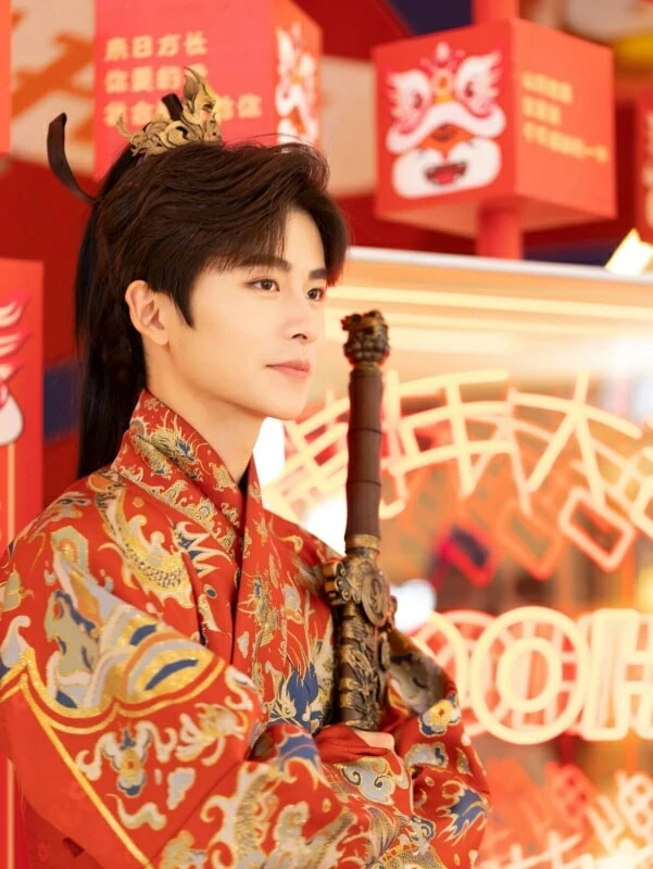 Taking Pictures of Ming Style Hanfu in the Forbidden City 201